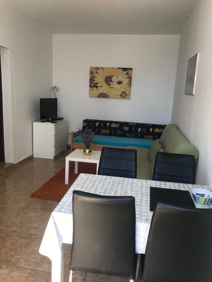 Apartments Veda พูลา ภายนอก รูปภาพ